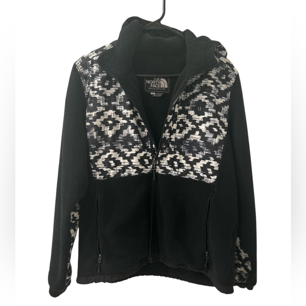 The north face fleece hooded jacket women’s size large